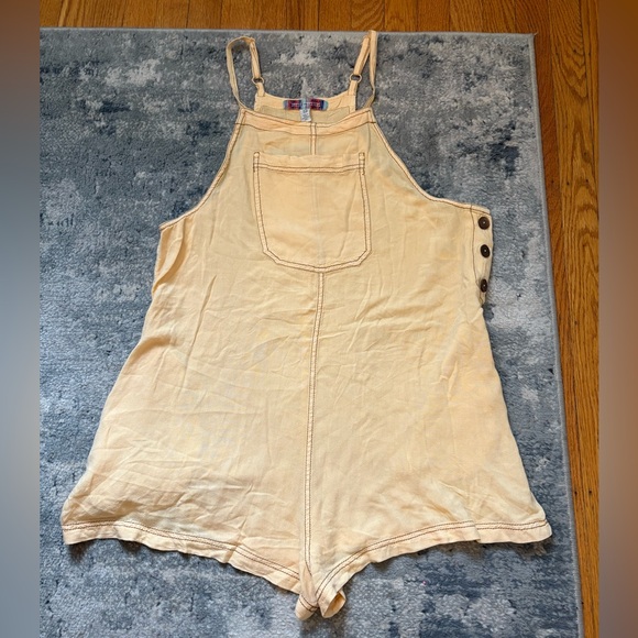 NWOT! OU Urban Outfitters Greta Overall Romper, SZ XS, Yellow - Picture 5 of 12